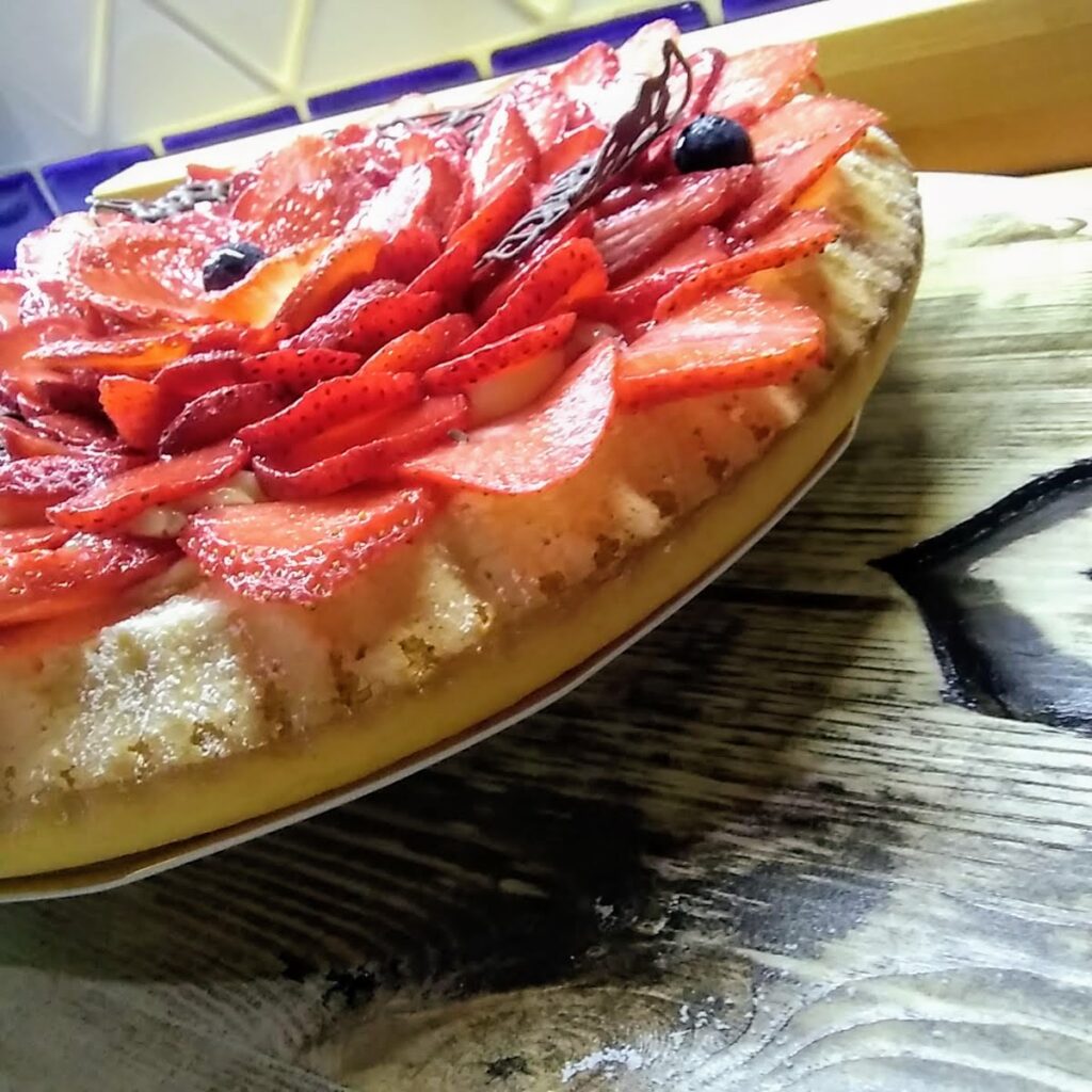 crostata morbida alle fragole